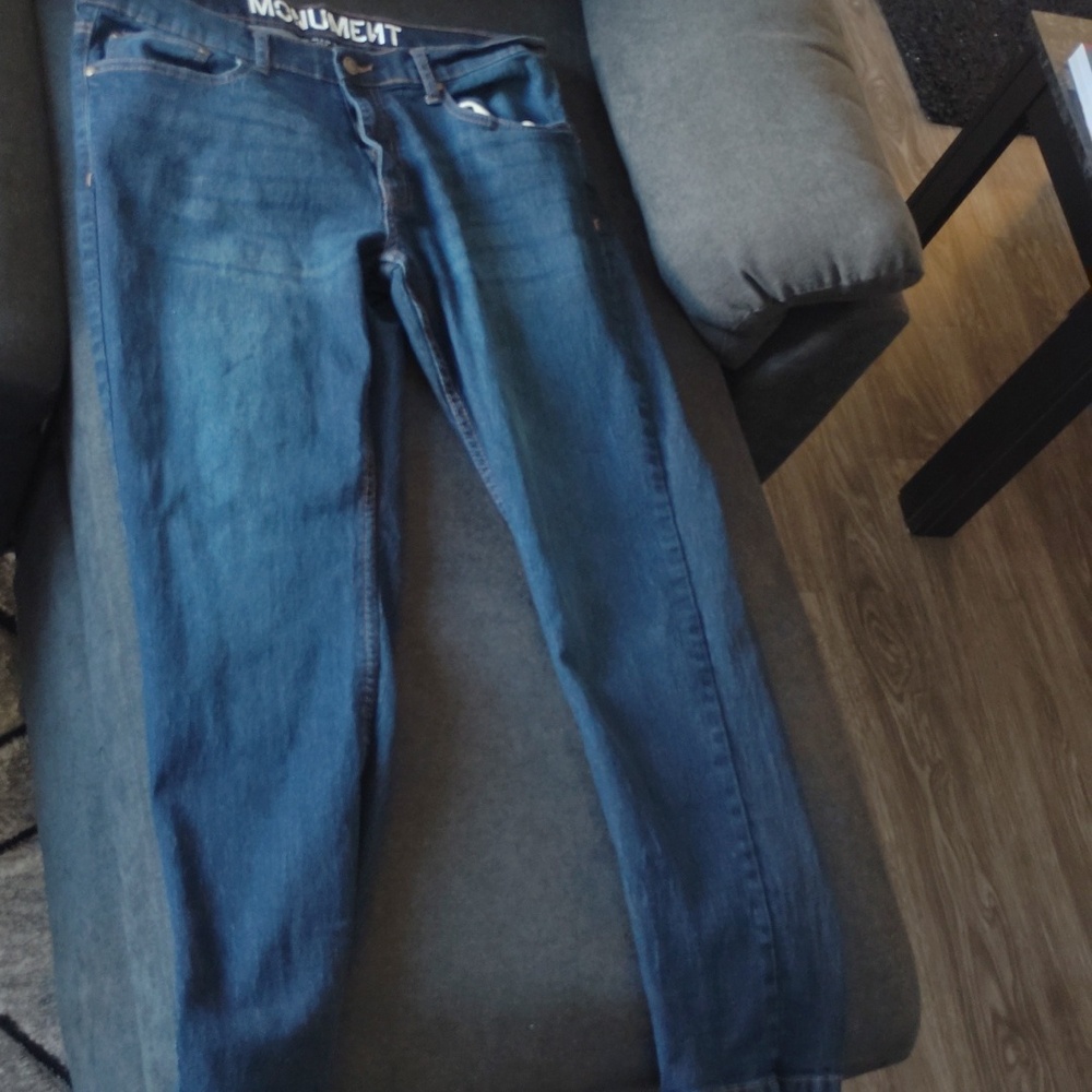 Monument jeans